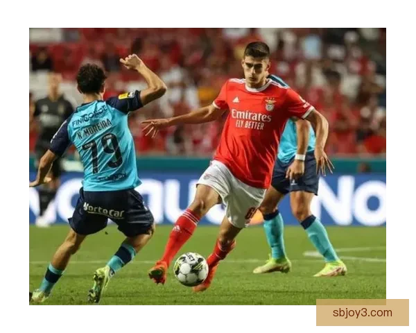 以忠实地向钱看起戴维斯索要两千万年薪未来或仅皇马曼联可成核心 以忠实地向钱看起戴维斯索要两千万年薪未来或仅皇马曼联可成核心